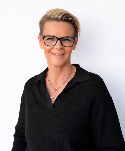 Emmanuelle LÉGER