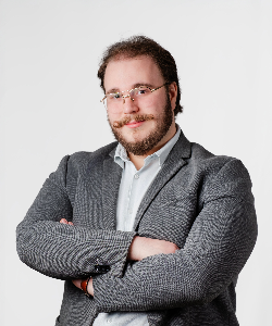 Yanis BENCHOUFI